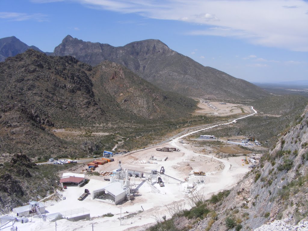 The mining center at Dinamita.